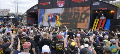 PRE-RACE EXPERIENCE image